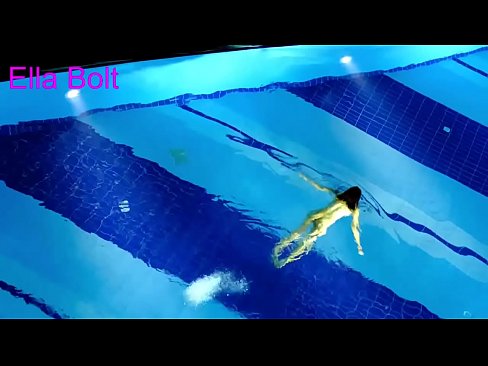 ❤️ I can't stop watching, young blonde caught swimming nude in ELLA BOLT resort pool Super porn at us ❌❤