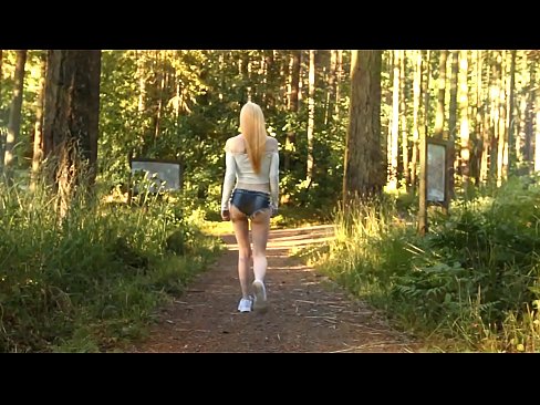 ❤️ Beautiful woman moves slowly, not nude video Super porn at us ❌❤